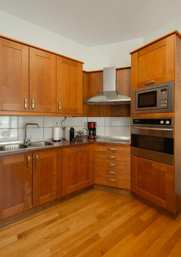 Brand-New Modern Flat In Heart Of City Tesalonika Bagian luar foto