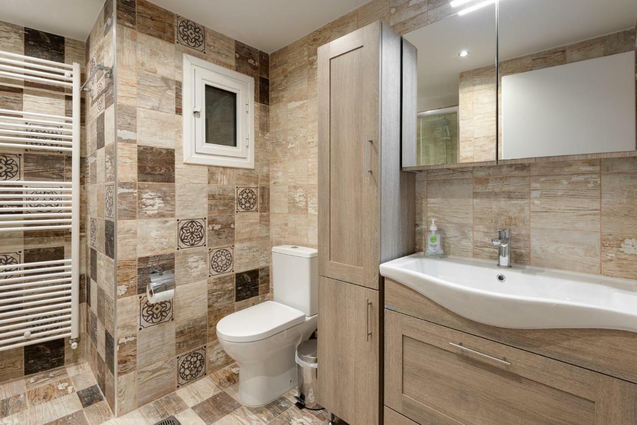 Brand-New Modern Flat In Heart Of City Tesalonika Bagian luar foto